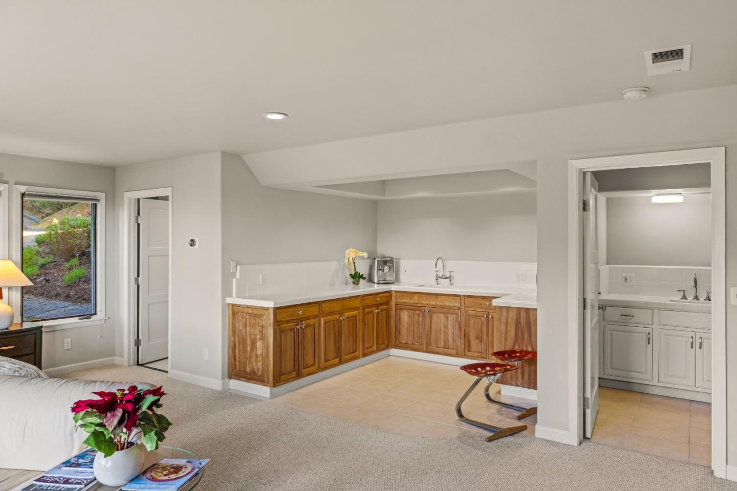 Detail Gallery Image 29 of 41 For 100 Cypress Way, Carmel,  CA 93923 - 5 Beds | 4/1 Baths