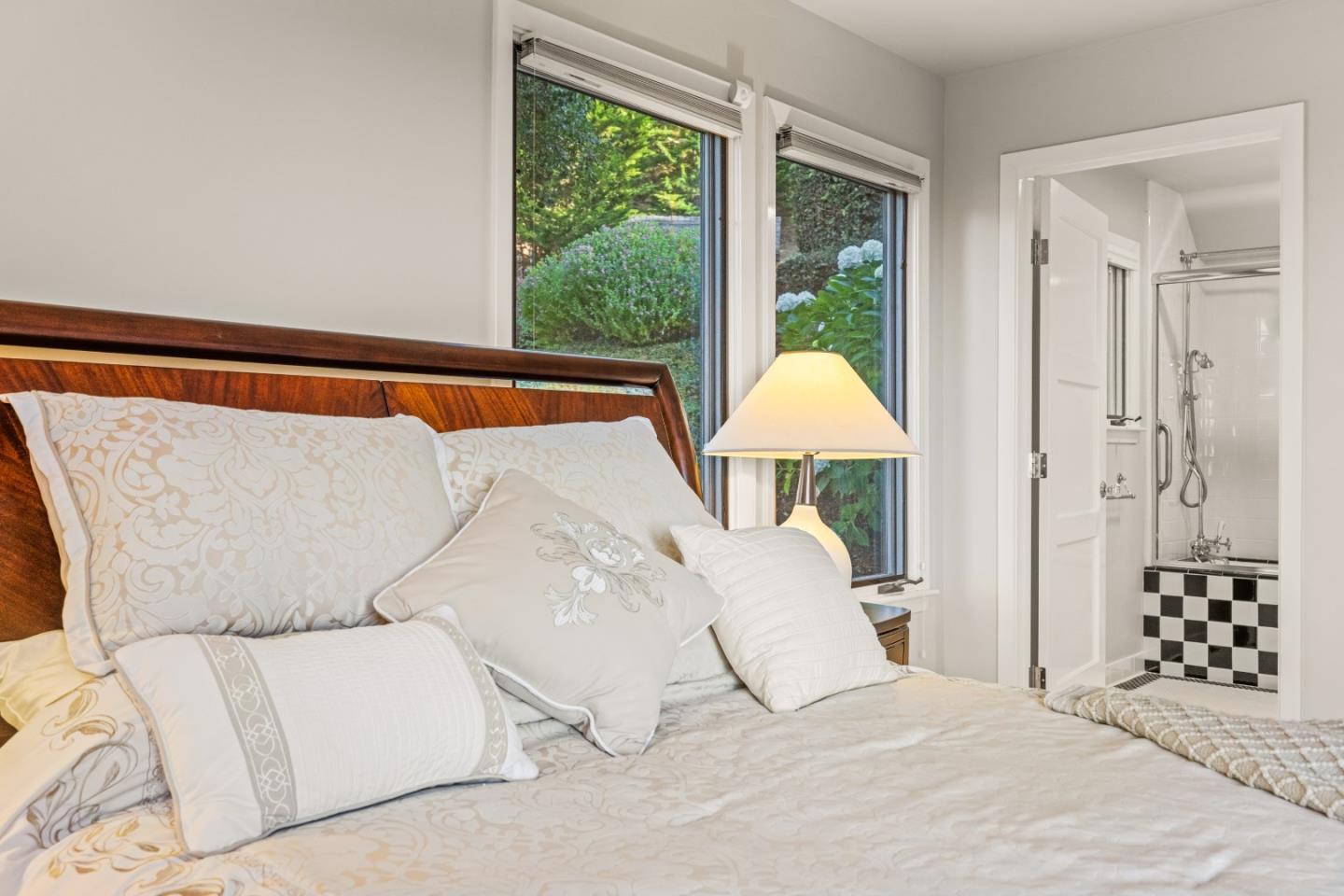 Detail Gallery Image 31 of 41 For 100 Cypress Way, Carmel,  CA 93923 - 5 Beds | 4/1 Baths