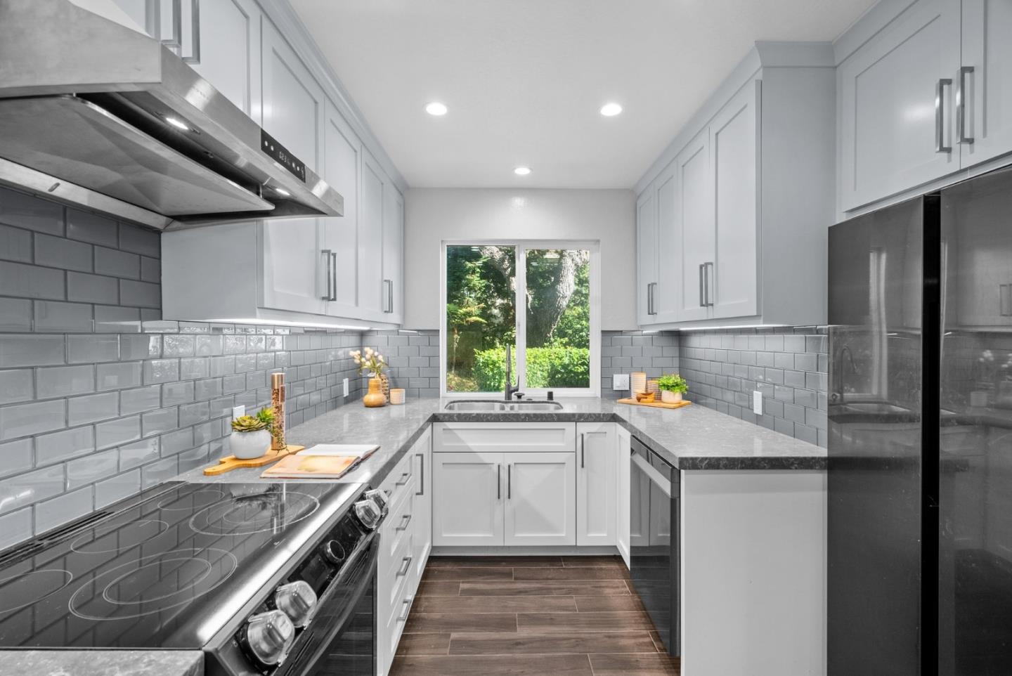 Detail Gallery Image 10 of 75 For 389 E Washington Ave, Sunnyvale,  CA 94086 - 4 Beds | 1/1 Baths