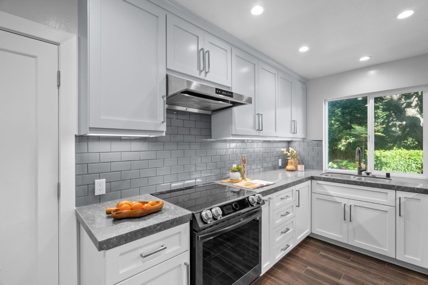 Detail Gallery Image 13 of 75 For 389 E Washington Ave, Sunnyvale,  CA 94086 - 4 Beds | 1/1 Baths