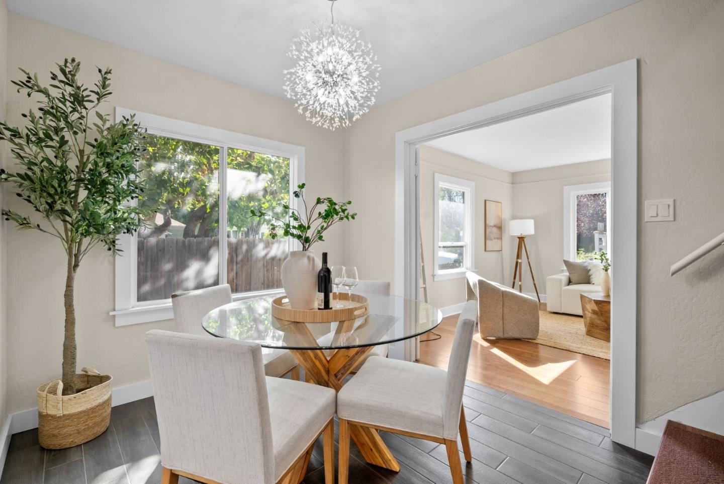 Detail Gallery Image 17 of 75 For 389 E Washington Ave, Sunnyvale,  CA 94086 - 4 Beds | 1/1 Baths