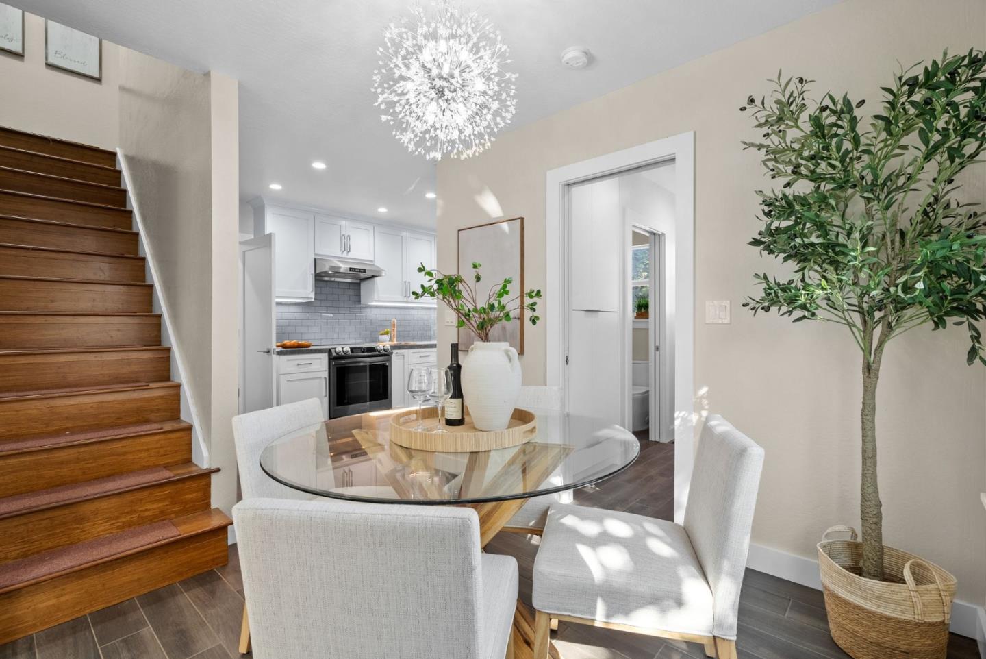 Detail Gallery Image 18 of 75 For 389 E Washington Ave, Sunnyvale,  CA 94086 - 4 Beds | 1/1 Baths