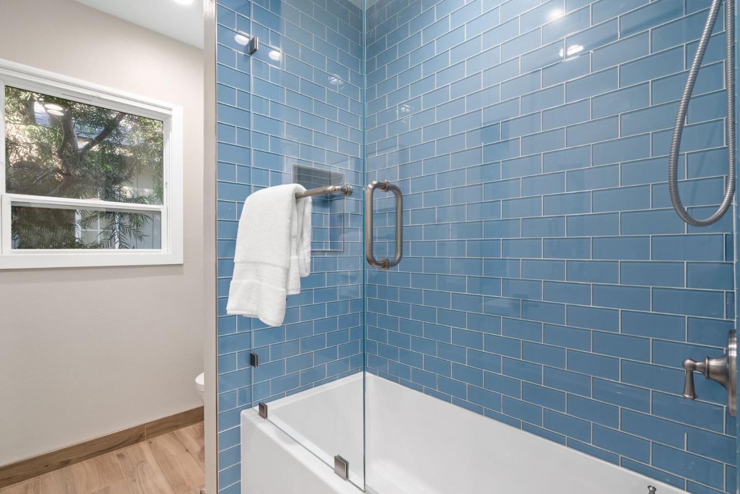 Detail Gallery Image 23 of 75 For 389 E Washington Ave, Sunnyvale,  CA 94086 - 4 Beds | 1/1 Baths