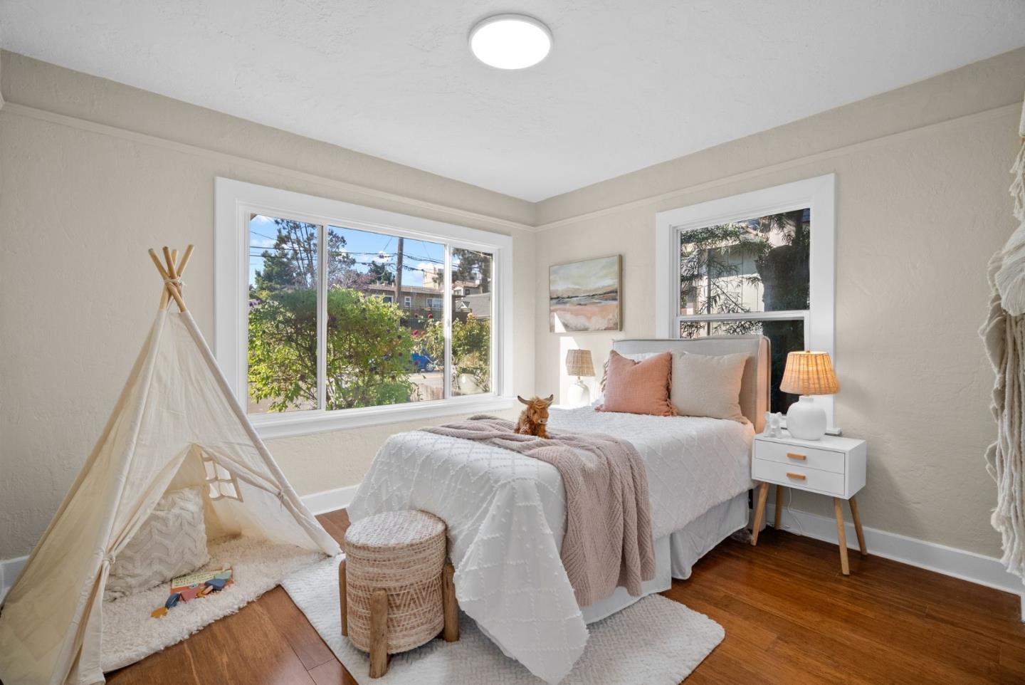 Detail Gallery Image 24 of 75 For 389 E Washington Ave, Sunnyvale,  CA 94086 - 4 Beds | 1/1 Baths