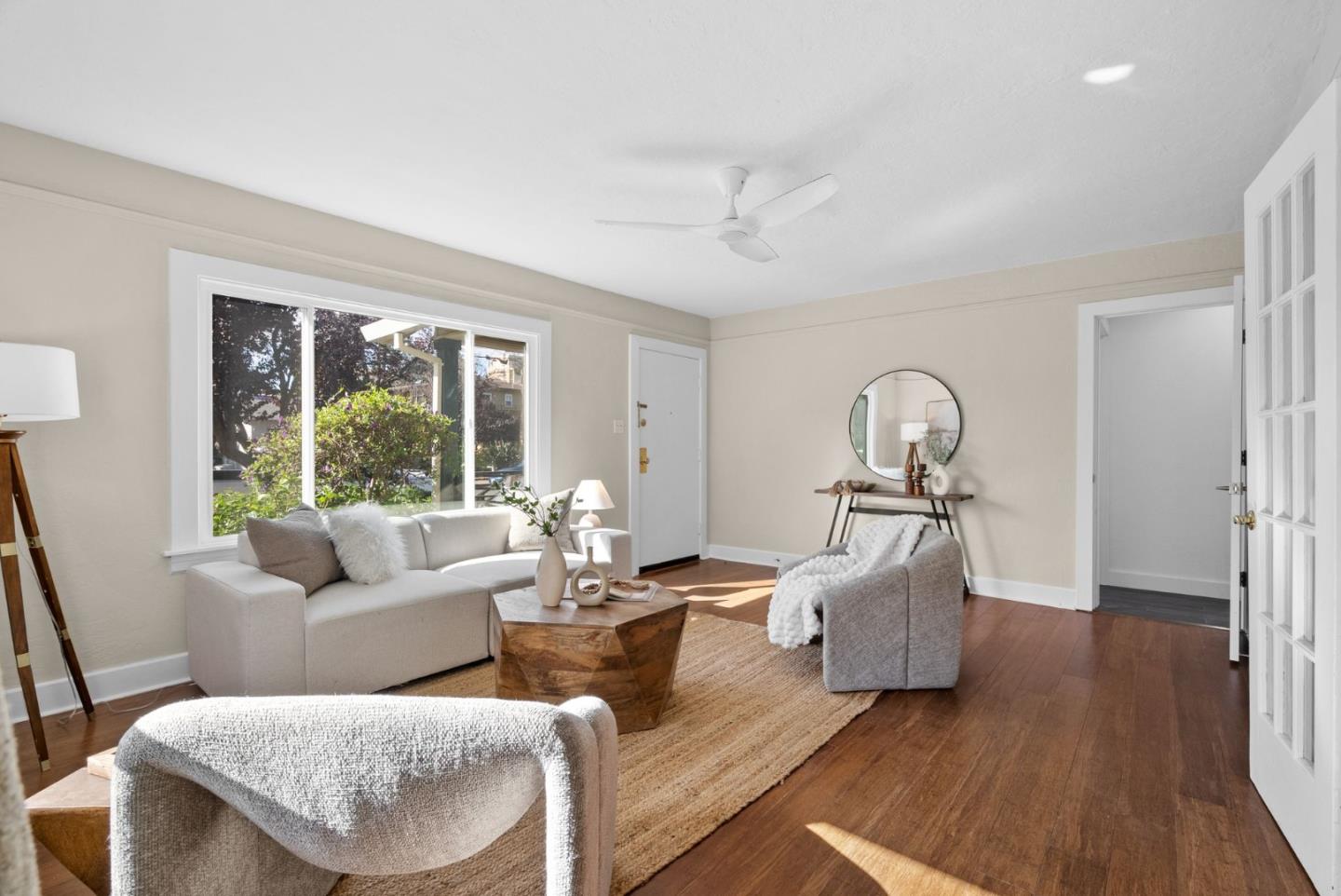 Detail Gallery Image 8 of 75 For 389 E Washington Ave, Sunnyvale,  CA 94086 - 4 Beds | 1/1 Baths