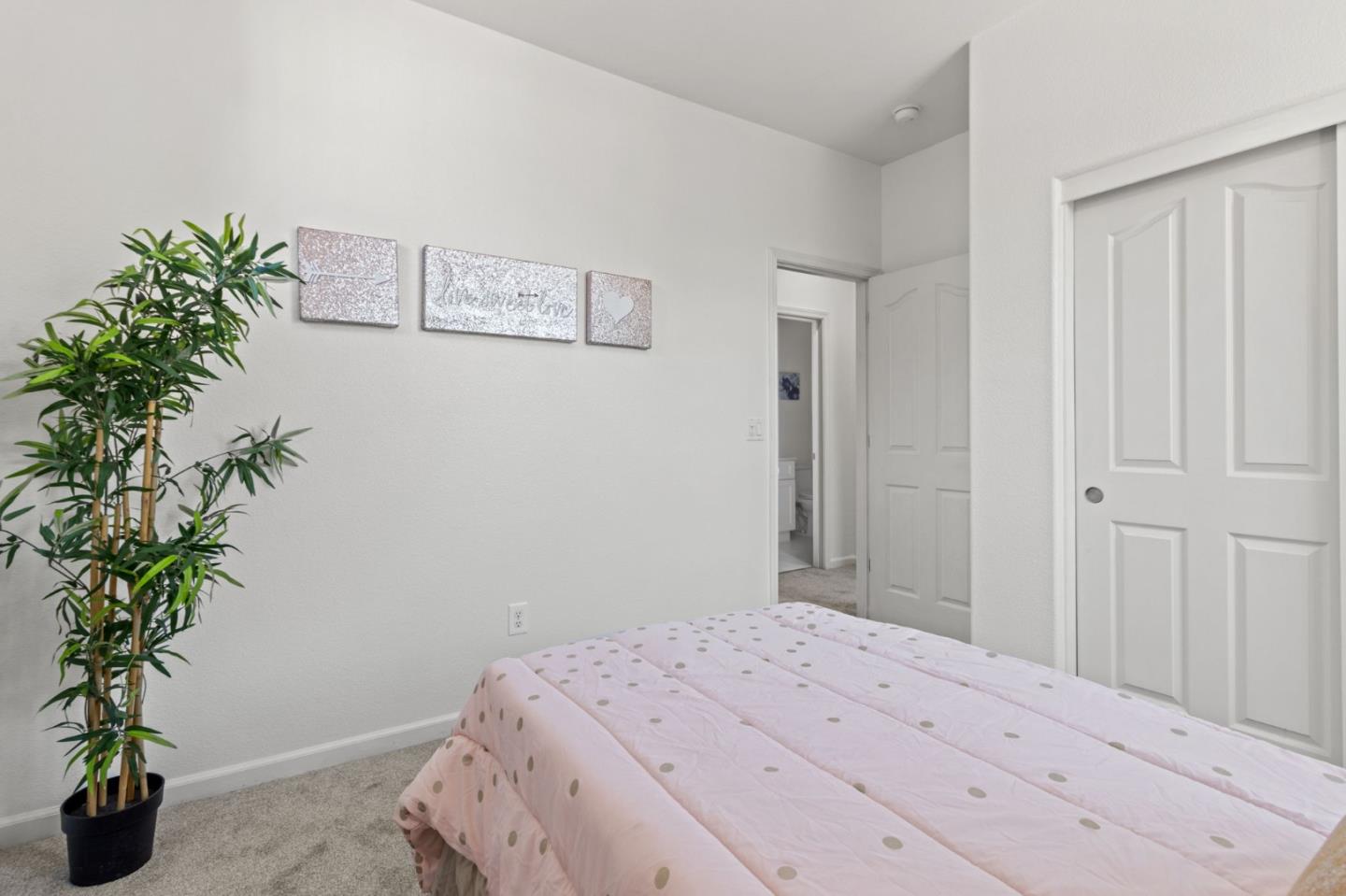 Detail Gallery Image 16 of 26 For 6630 S Mariposa Ln, Dublin,  CA 94568 - 4 Beds | 3/1 Baths