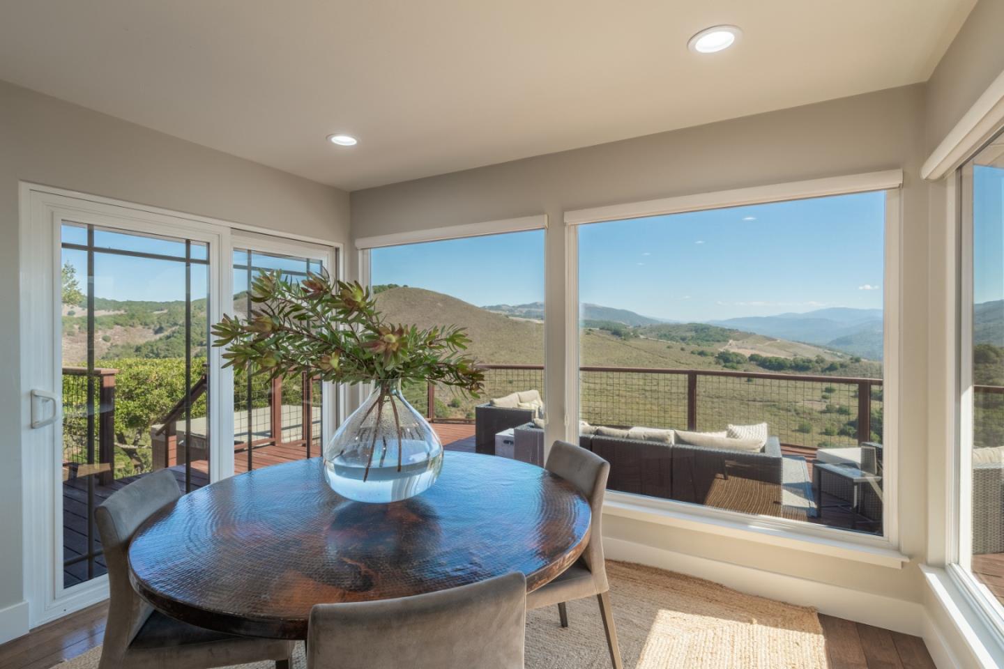 Detail Gallery Image 10 of 34 For 25530 via Paloma, Carmel,  CA 93923 - 3 Beds | 3 Baths