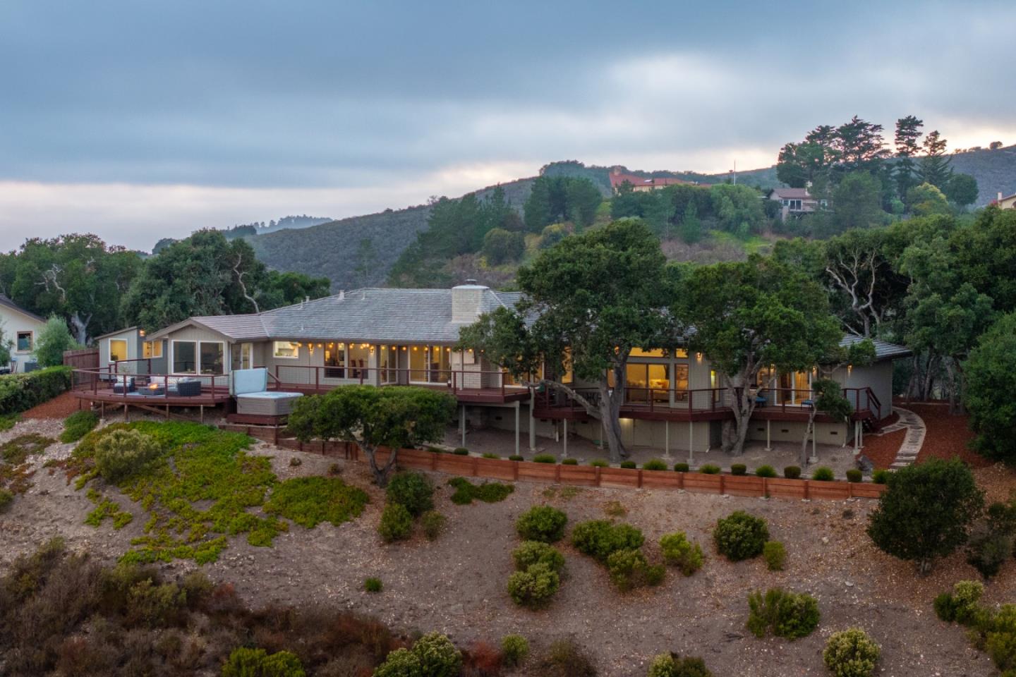 Detail Gallery Image 2 of 34 For 25530 via Paloma, Carmel,  CA 93923 - 3 Beds | 3 Baths