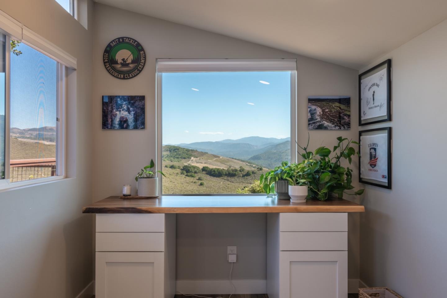 Detail Gallery Image 25 of 34 For 25530 via Paloma, Carmel,  CA 93923 - 3 Beds | 3 Baths