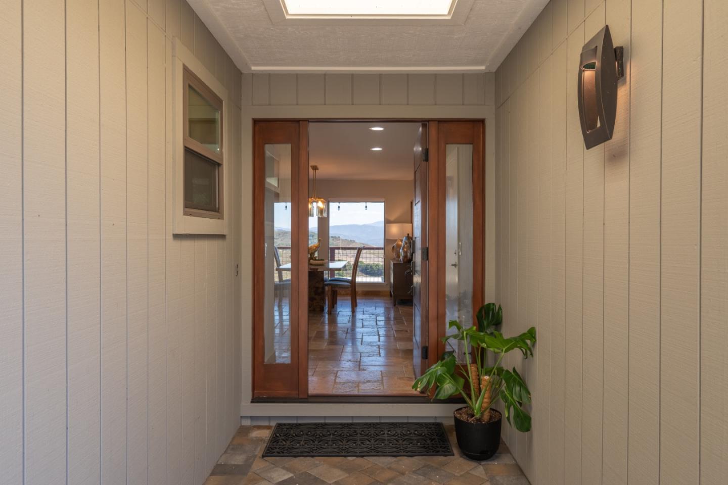 Detail Gallery Image 6 of 34 For 25530 via Paloma, Carmel,  CA 93923 - 3 Beds | 3 Baths