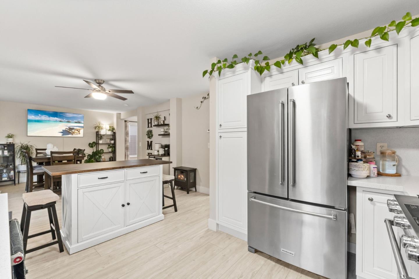 Detail Gallery Image 16 of 55 For 820 Woodcreek Way, Gilroy,  CA 95020 - 4 Beds | 2/1 Baths