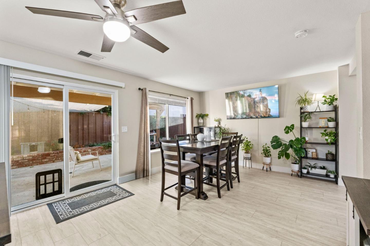 Detail Gallery Image 23 of 55 For 820 Woodcreek Way, Gilroy,  CA 95020 - 4 Beds | 2/1 Baths