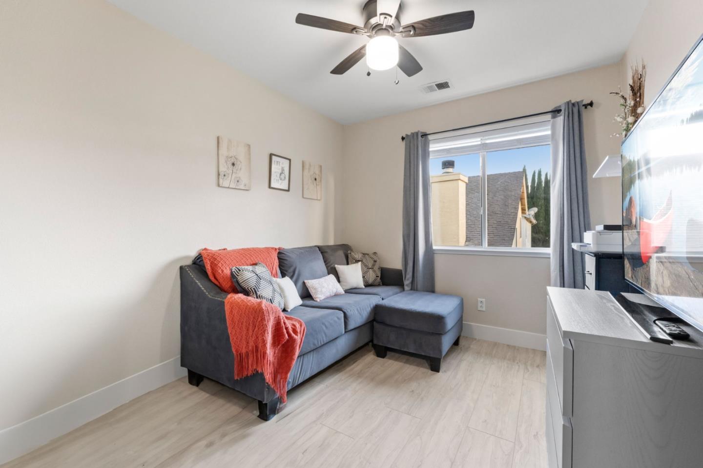 Detail Gallery Image 33 of 55 For 820 Woodcreek Way, Gilroy,  CA 95020 - 4 Beds | 2/1 Baths