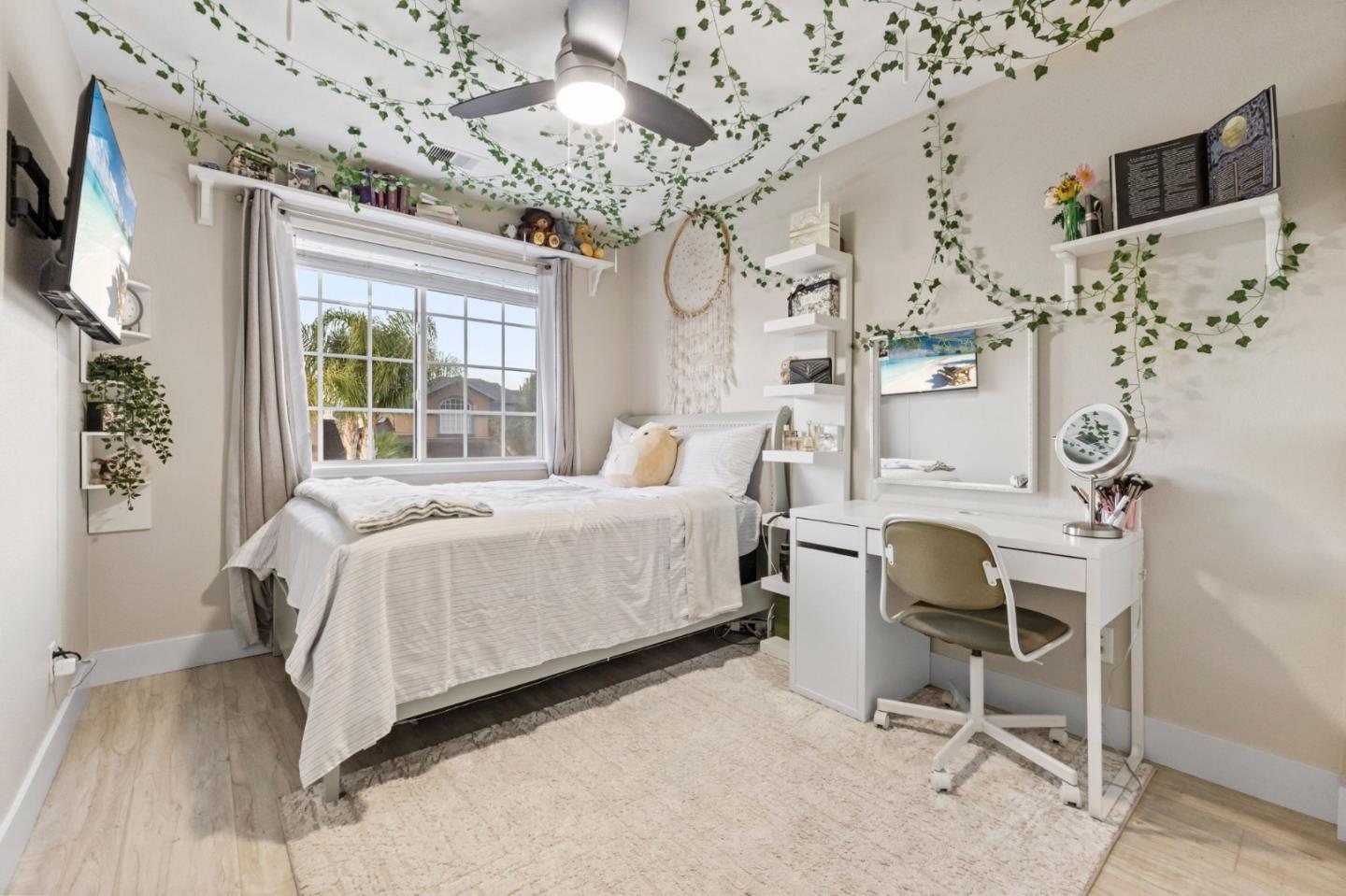 Detail Gallery Image 35 of 55 For 820 Woodcreek Way, Gilroy,  CA 95020 - 4 Beds | 2/1 Baths