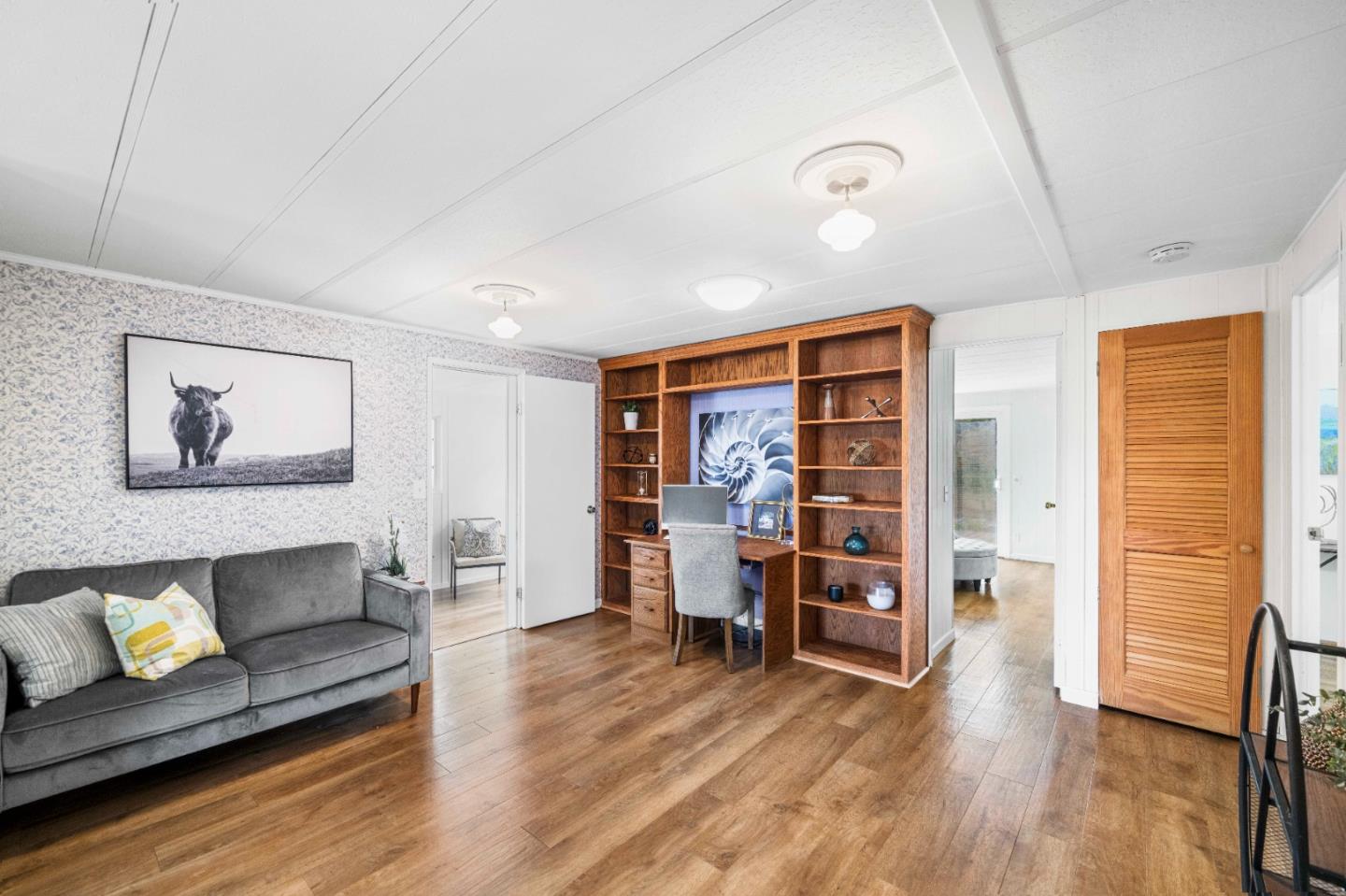 Detail Gallery Image 4 of 11 For 106 Ocean View #106,  Half Moon Bay,  CA 94019 - 2 Beds | 1/1 Baths