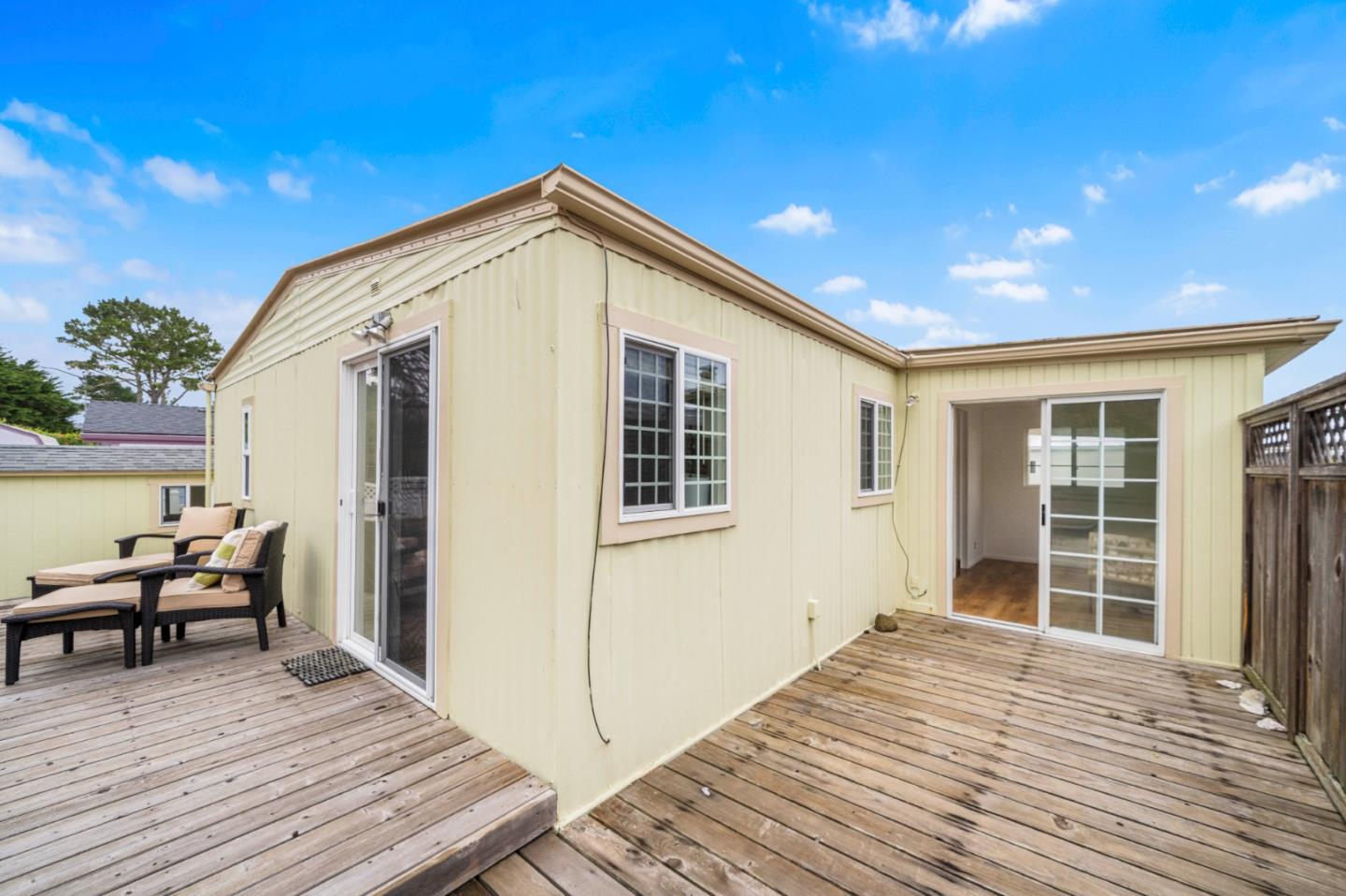 Detail Gallery Image 9 of 11 For 106 Ocean View #106,  Half Moon Bay,  CA 94019 - 2 Beds | 1/1 Baths