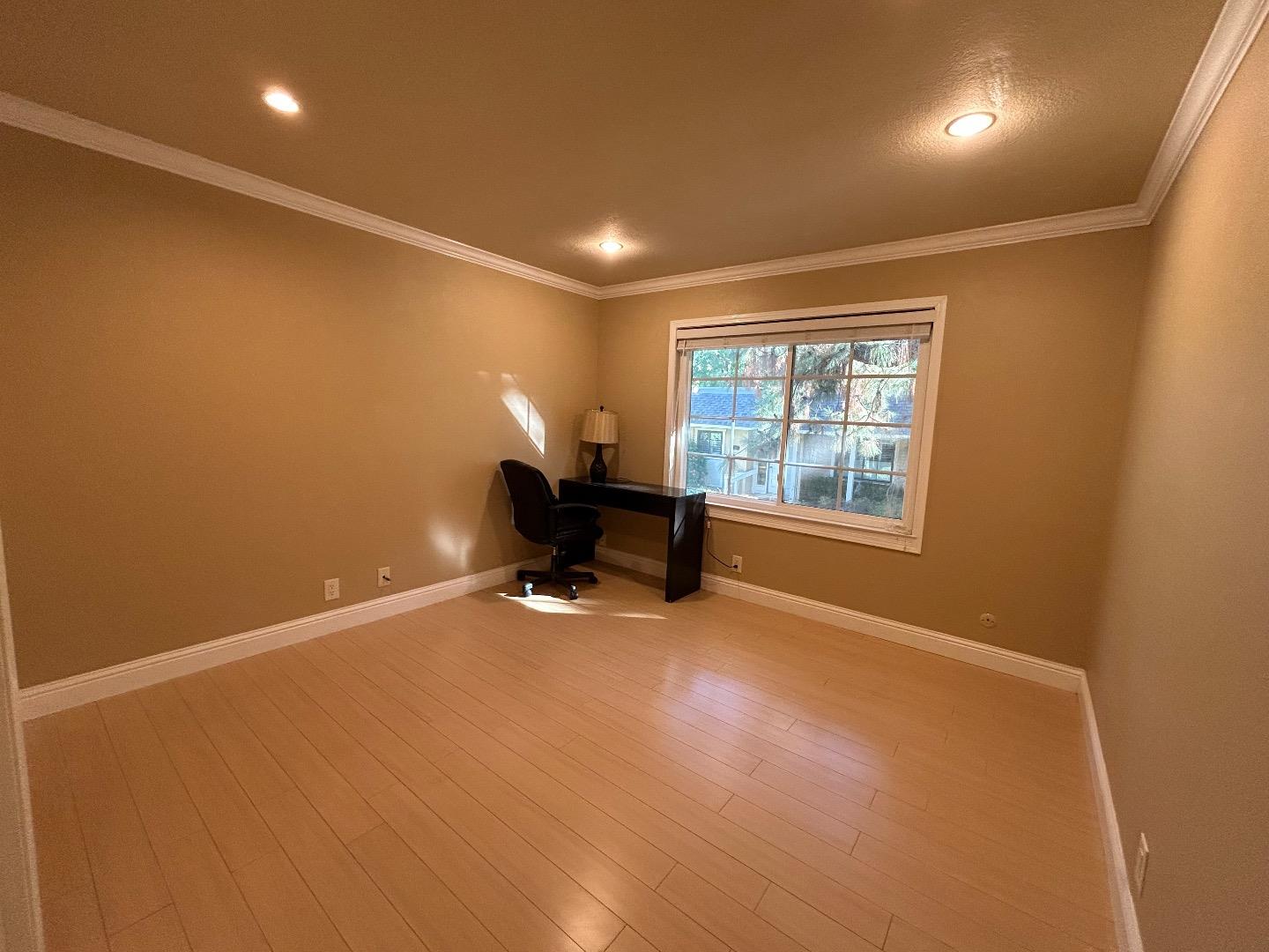 Detail Gallery Image 18 of 37 For 5399 Cribari Crst, San Jose,  CA 95135 - 2 Beds | 2 Baths