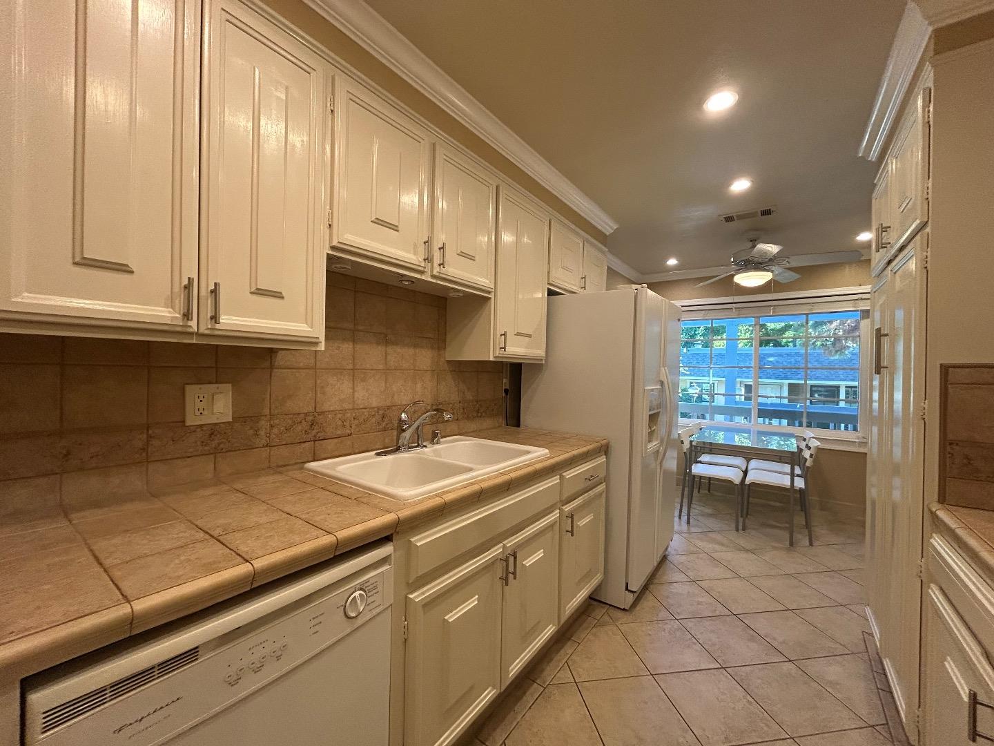 Detail Gallery Image 24 of 37 For 5399 Cribari Crst, San Jose,  CA 95135 - 2 Beds | 2 Baths