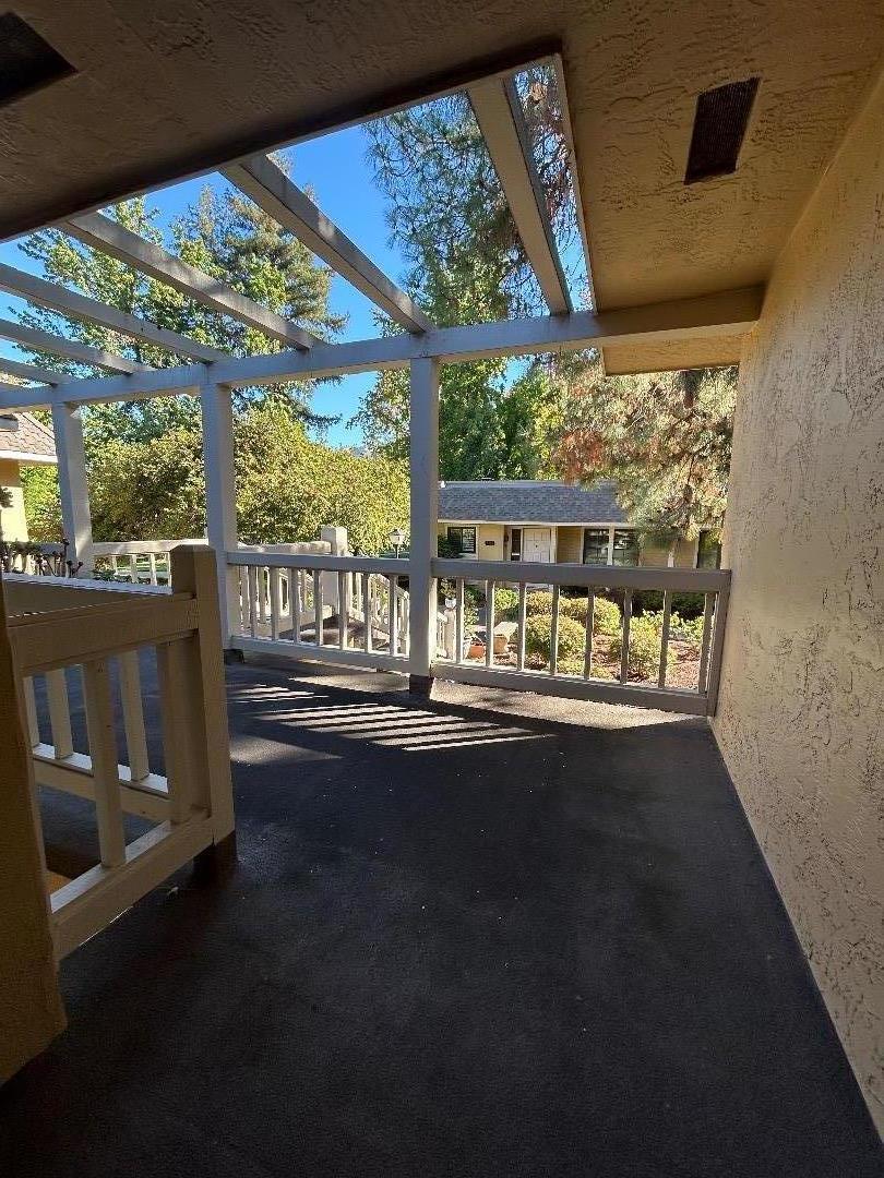 Detail Gallery Image 5 of 37 For 5399 Cribari Crst, San Jose,  CA 95135 - 2 Beds | 2 Baths