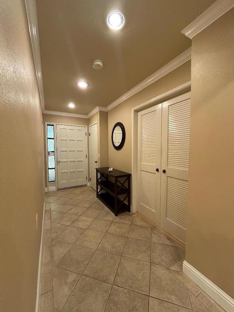 Detail Gallery Image 7 of 37 For 5399 Cribari Crst, San Jose,  CA 95135 - 2 Beds | 2 Baths