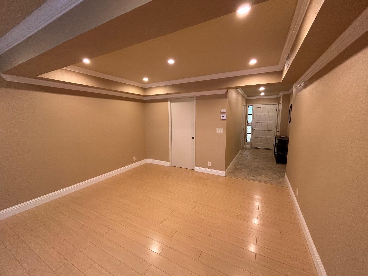 Detail Gallery Image 8 of 37 For 5399 Cribari Crst, San Jose,  CA 95135 - 2 Beds | 2 Baths