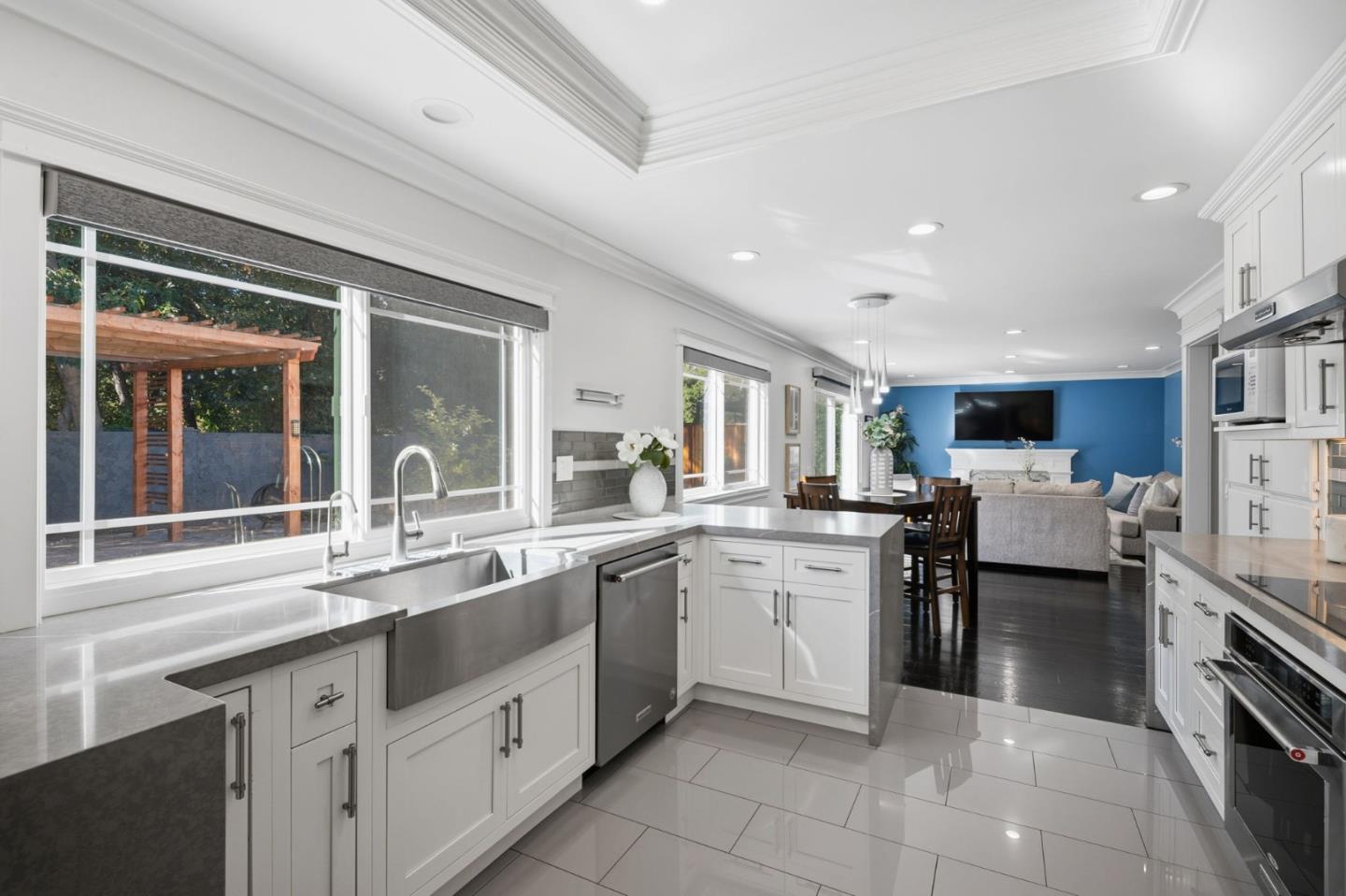 Detail Gallery Image 14 of 56 For 7035 Yorktown Dr, Gilroy,  CA 95020 - 5 Beds | 3 Baths