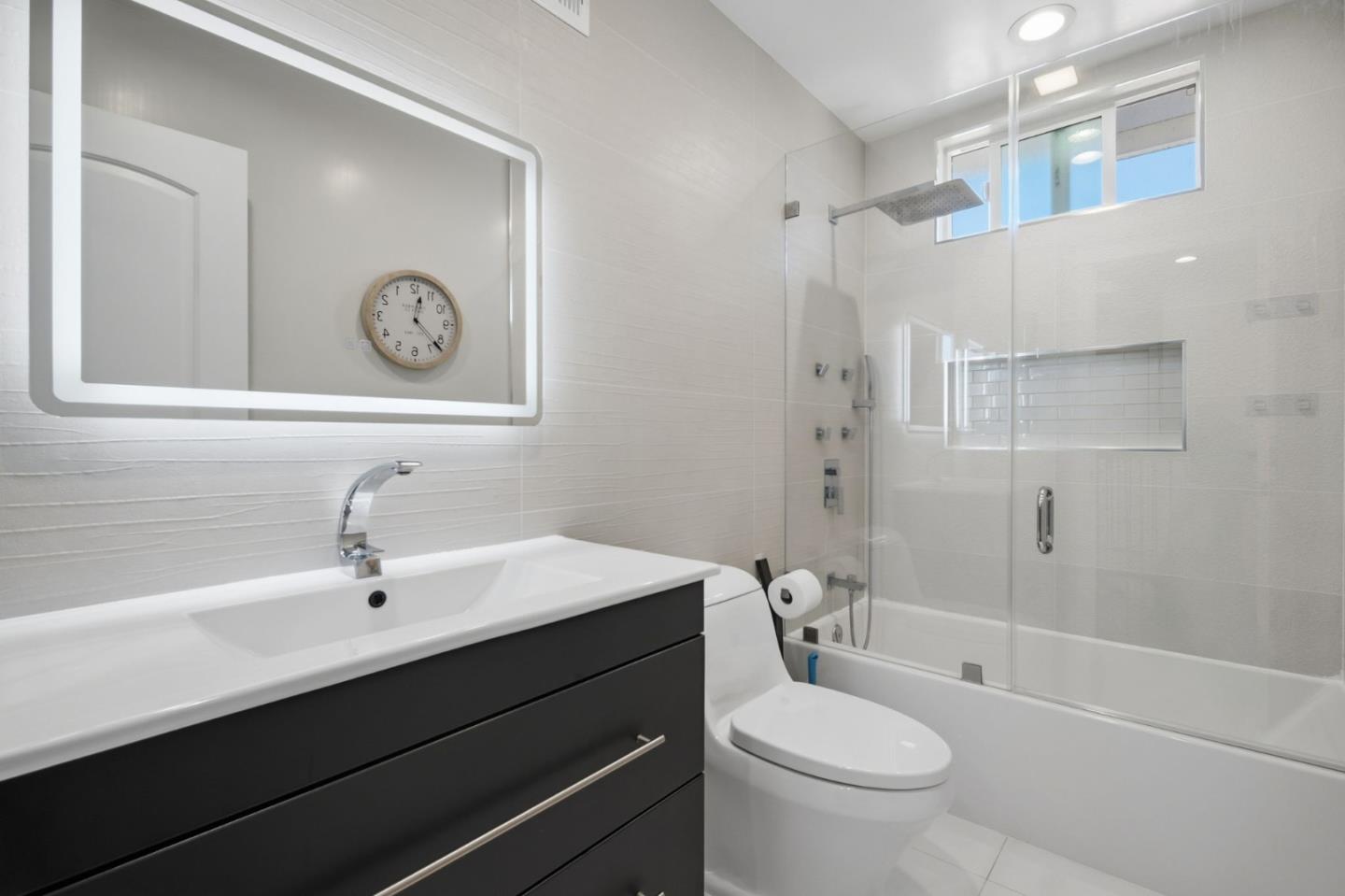 Detail Gallery Image 30 of 56 For 7035 Yorktown Dr, Gilroy,  CA 95020 - 5 Beds | 3 Baths