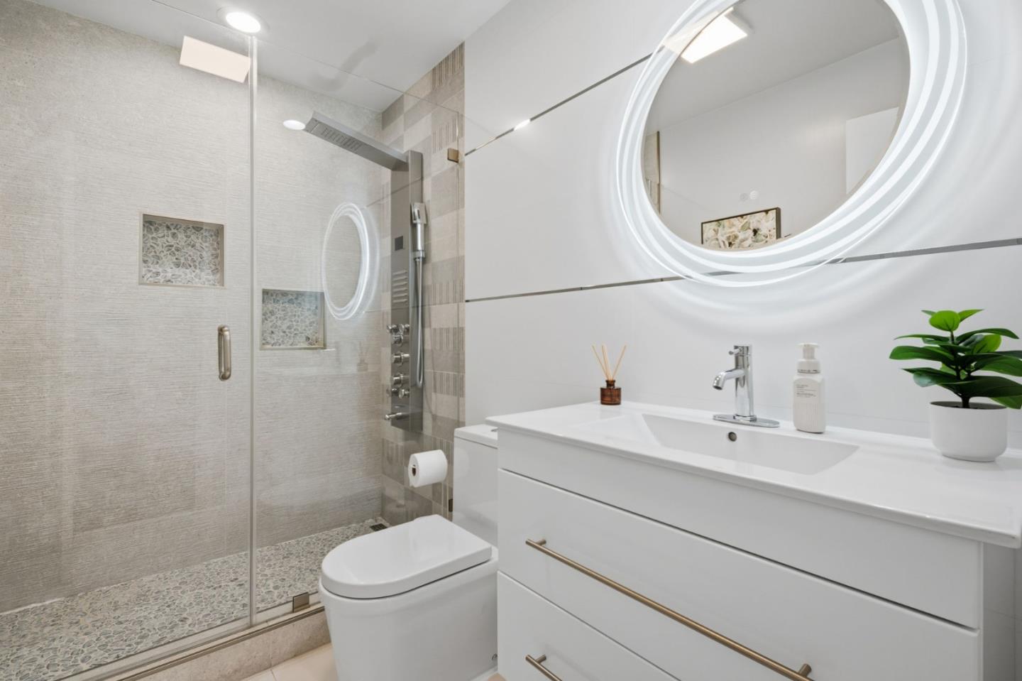 Detail Gallery Image 35 of 56 For 7035 Yorktown Dr, Gilroy,  CA 95020 - 5 Beds | 3 Baths