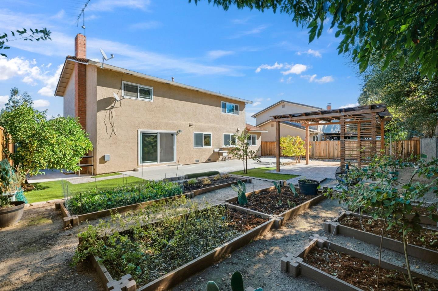 Detail Gallery Image 40 of 56 For 7035 Yorktown Dr, Gilroy,  CA 95020 - 5 Beds | 3 Baths