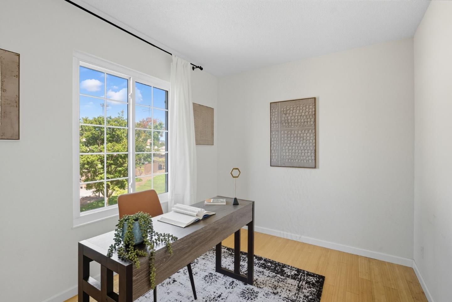 Detail Gallery Image 12 of 60 For 2421 Arf Ave, Hayward,  CA 94545 - 4 Beds | 2/1 Baths