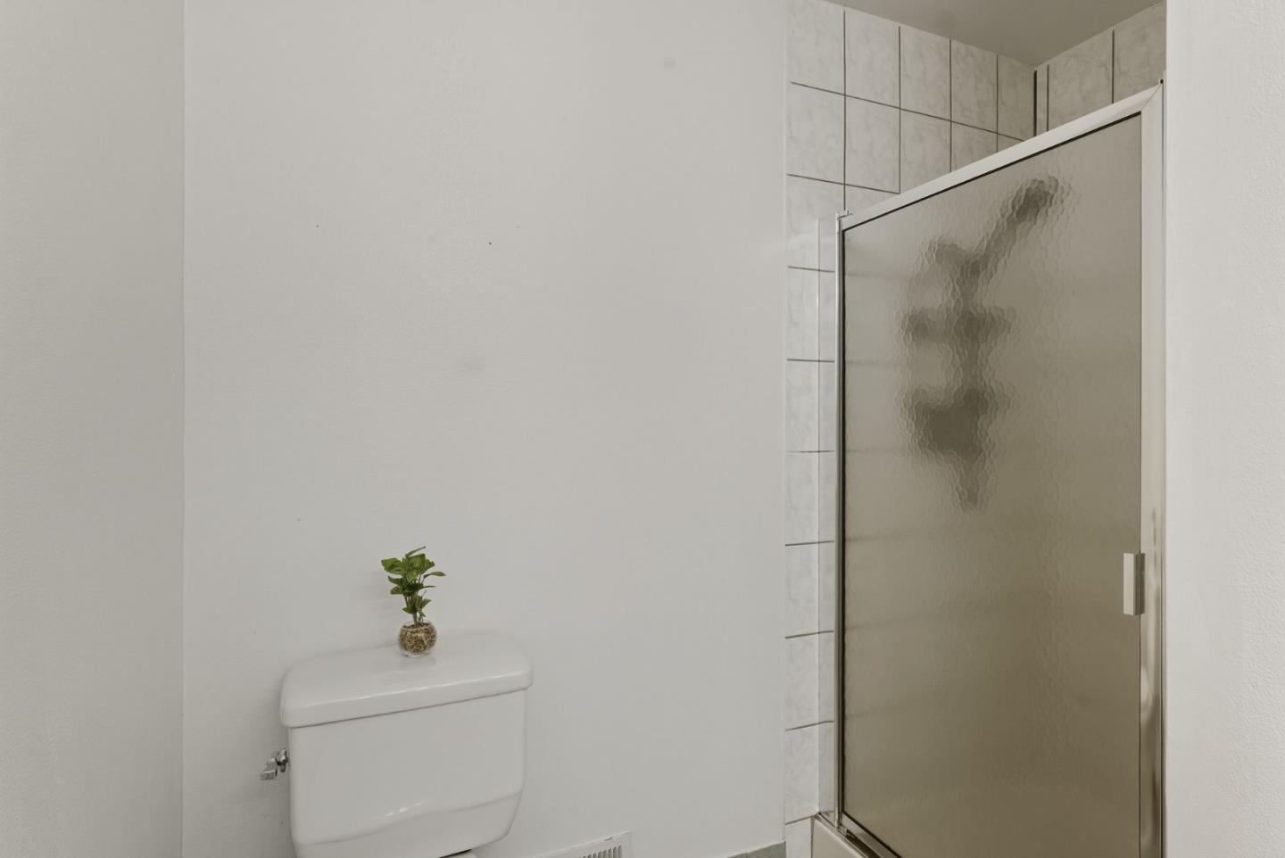 Detail Gallery Image 27 of 60 For 2421 Arf Ave, Hayward,  CA 94545 - 4 Beds | 2/1 Baths