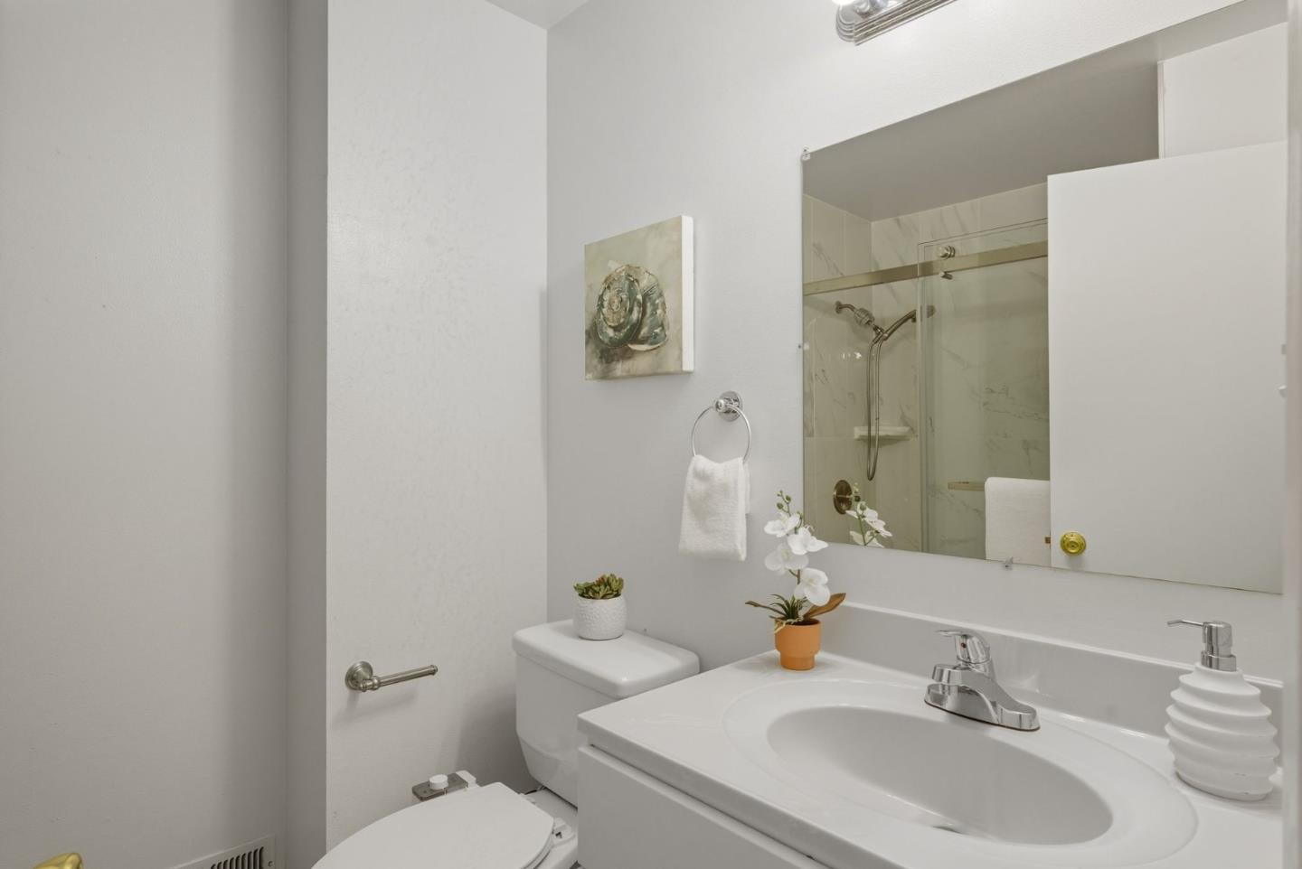 Detail Gallery Image 28 of 60 For 2421 Arf Ave, Hayward,  CA 94545 - 4 Beds | 2/1 Baths