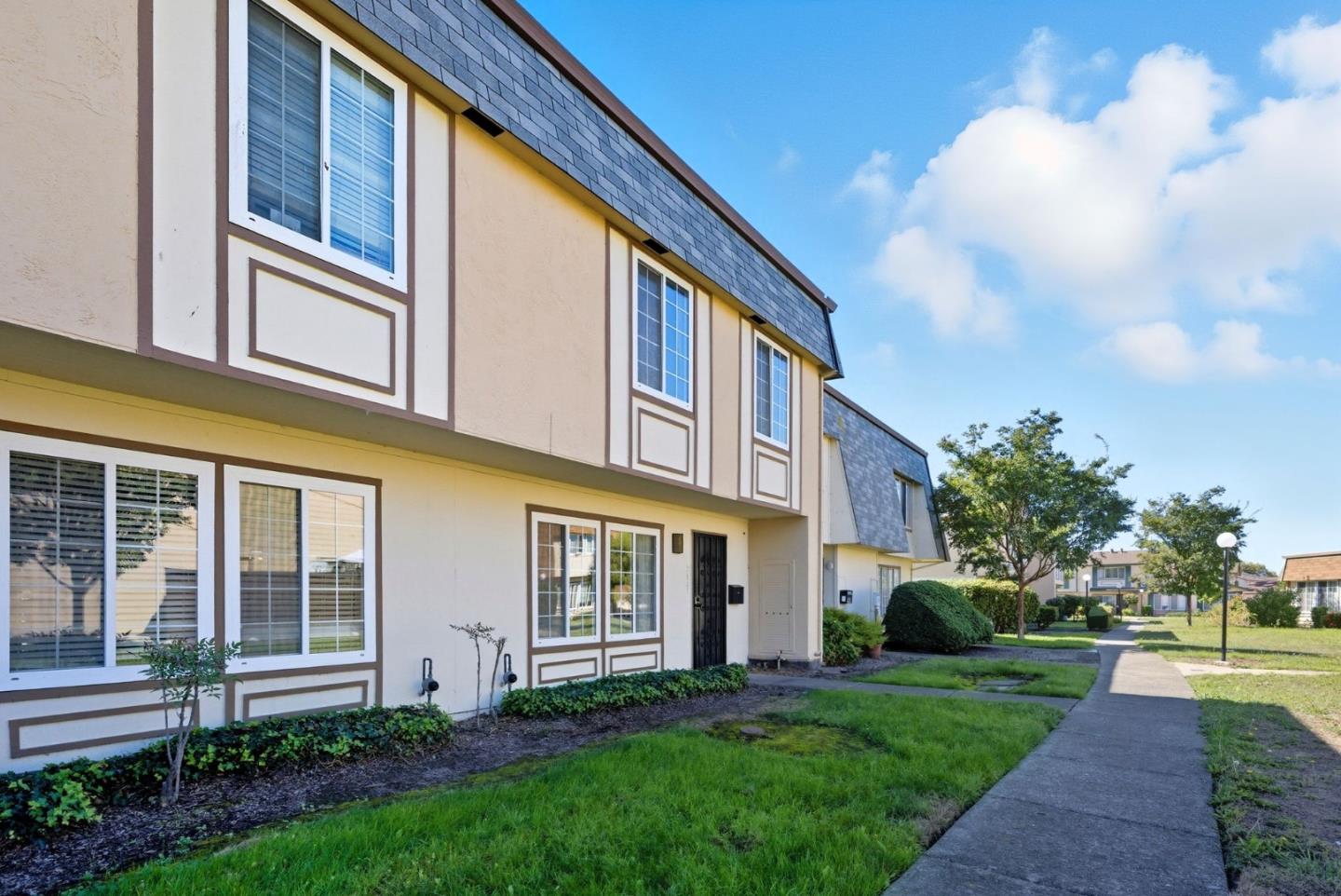 Detail Gallery Image 37 of 60 For 2421 Arf Ave, Hayward,  CA 94545 - 4 Beds | 2/1 Baths