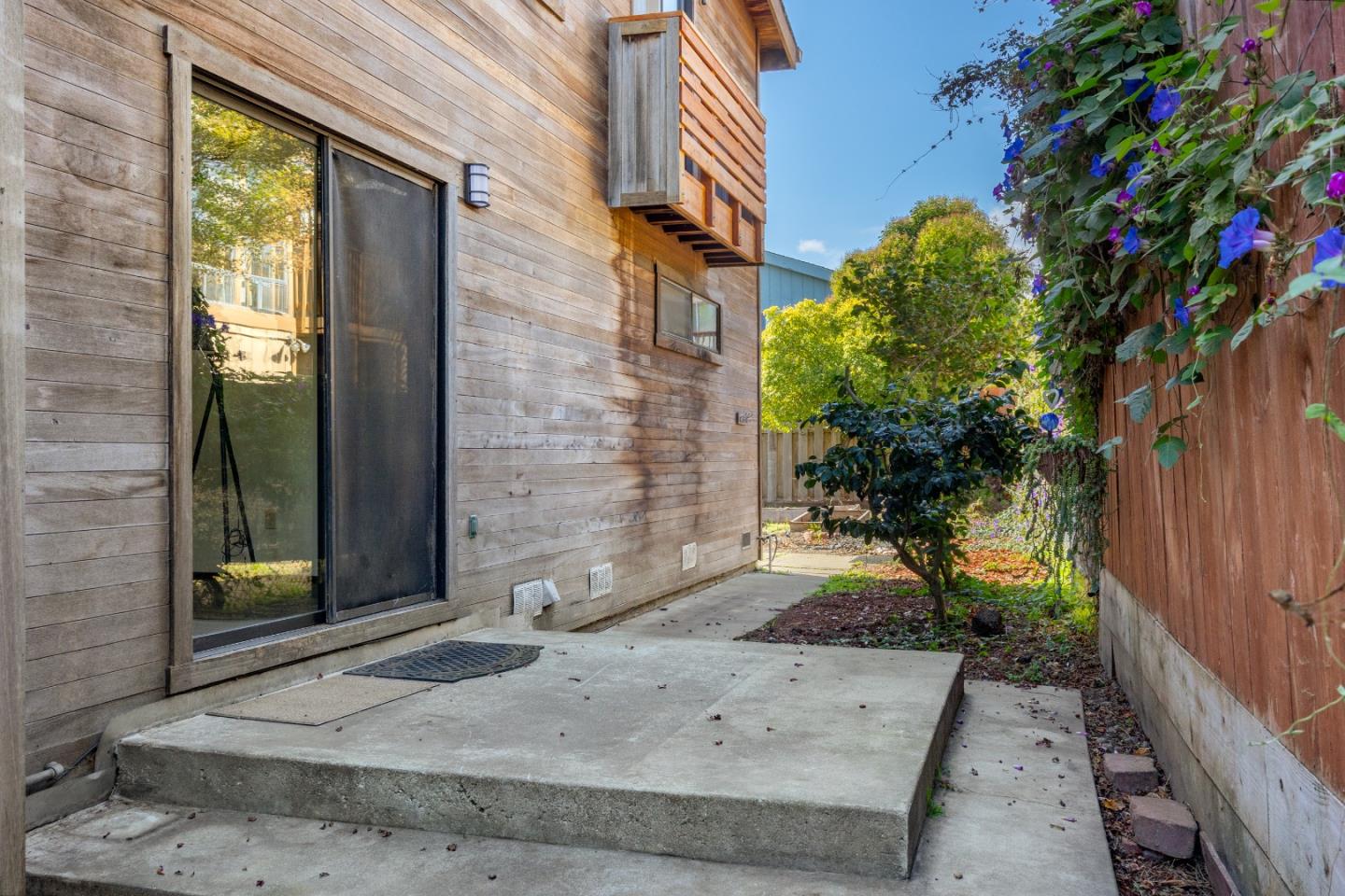 Detail Gallery Image 18 of 25 For 919 Paget Ave, Santa Cruz,  CA 95062 - 3 Beds | 2 Baths