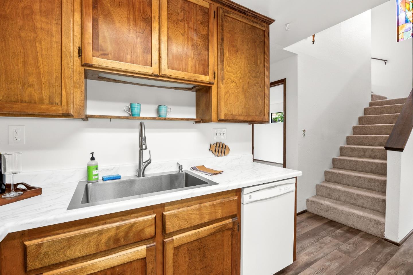 Detail Gallery Image 6 of 25 For 919 Paget Ave, Santa Cruz,  CA 95062 - 3 Beds | 2 Baths