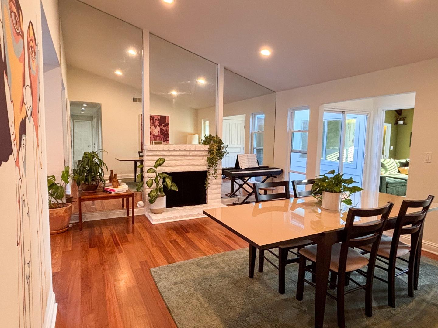 Detail Gallery Image 10 of 26 For 100 Harbour Dr, El Granada,  CA 94019 - 3 Beds | 2 Baths