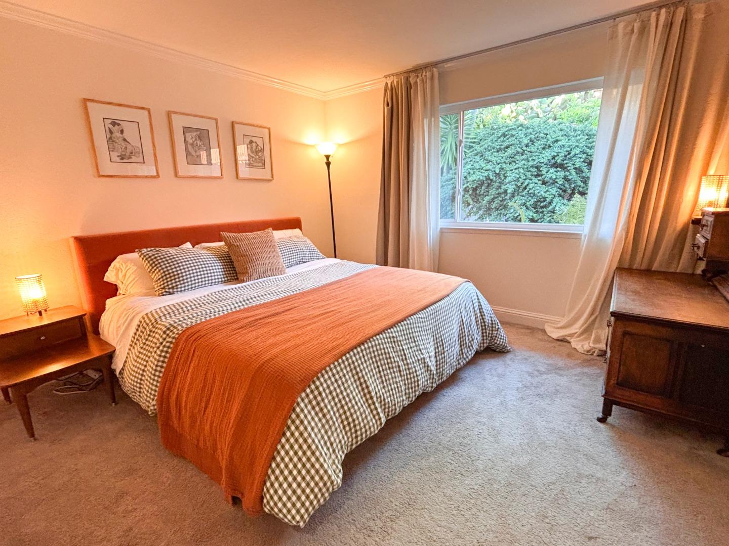 Detail Gallery Image 20 of 26 For 100 Harbour Dr, El Granada,  CA 94019 - 3 Beds | 2 Baths