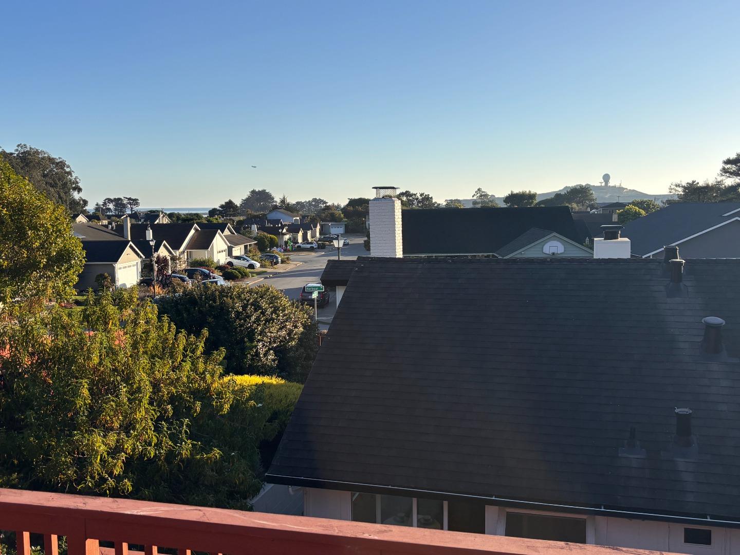 Detail Gallery Image 25 of 26 For 100 Harbour Dr, El Granada,  CA 94019 - 3 Beds | 2 Baths