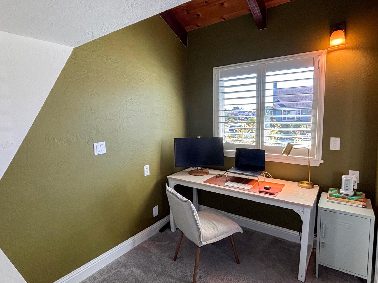 Detail Gallery Image 7 of 26 For 100 Harbour Dr, El Granada,  CA 94019 - 3 Beds | 2 Baths