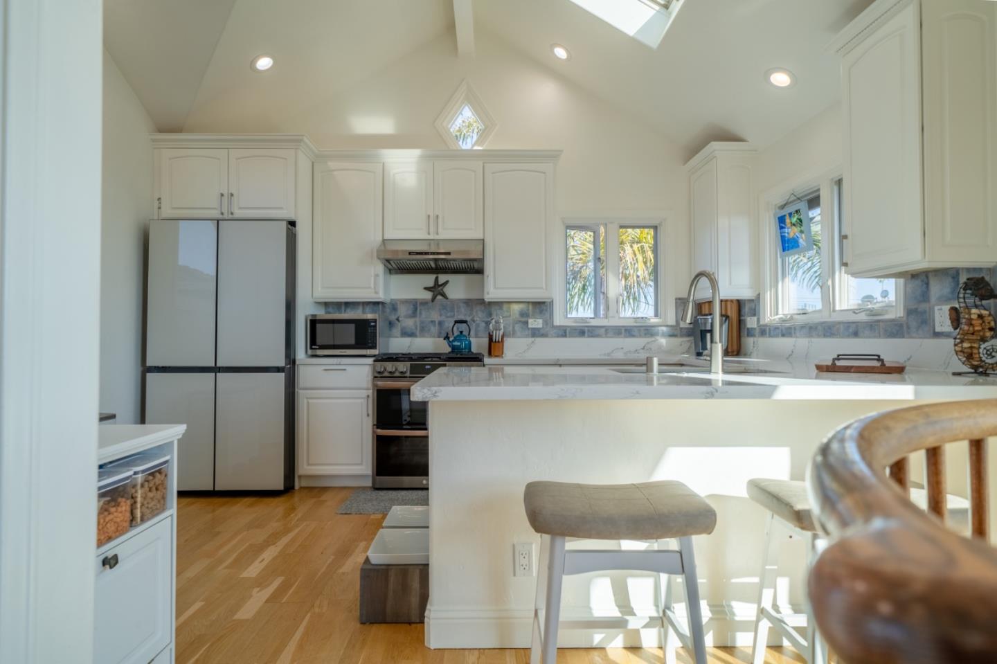 Detail Gallery Image 12 of 44 For 121 Anchorage Ave, Santa Cruz,  CA 95062 - 2 Beds | 1/1 Baths