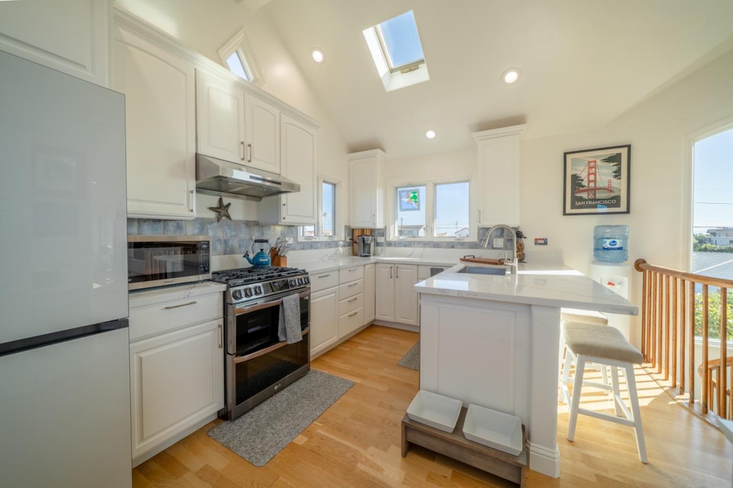 Detail Gallery Image 13 of 44 For 121 Anchorage Ave, Santa Cruz,  CA 95062 - 2 Beds | 1/1 Baths