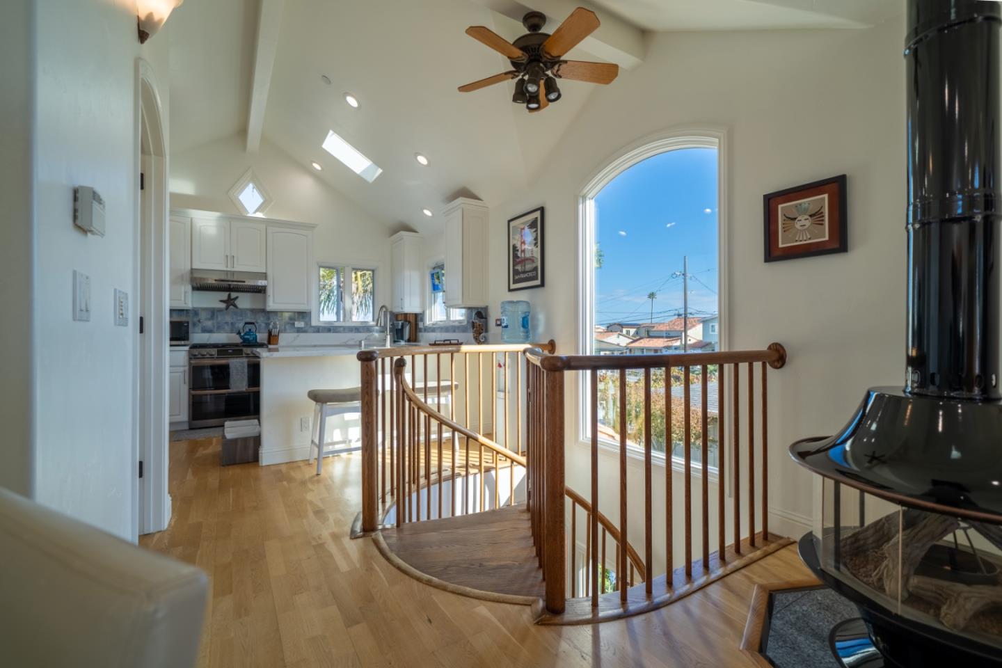 Detail Gallery Image 9 of 44 For 121 Anchorage Ave, Santa Cruz,  CA 95062 - 2 Beds | 1/1 Baths