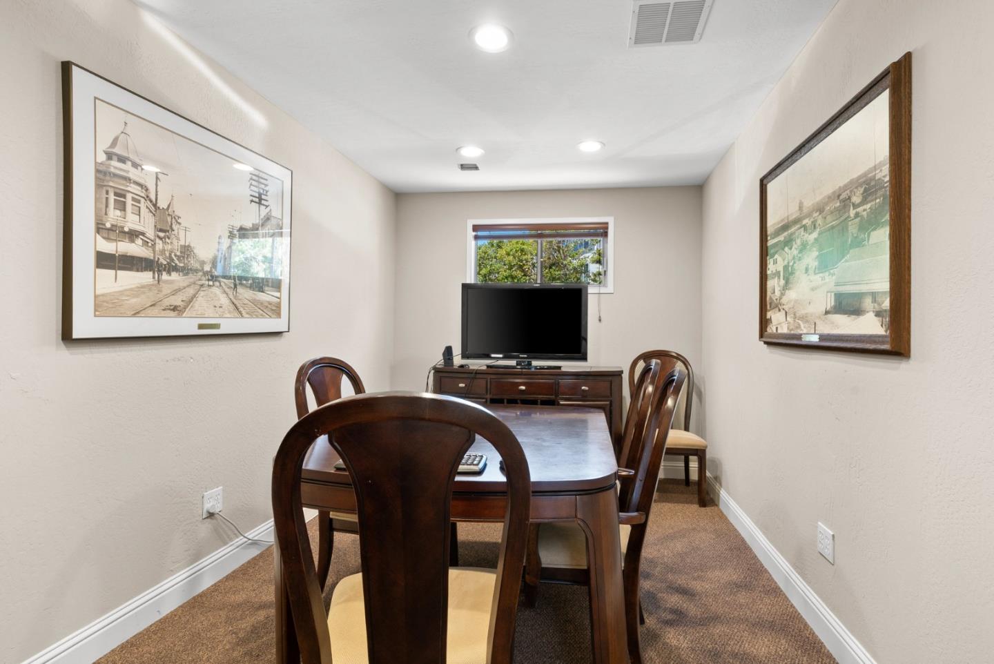 Detail Gallery Image 13 of 21 For 129 Water St, Santa Cruz,  CA 95060 - – Beds | – Baths