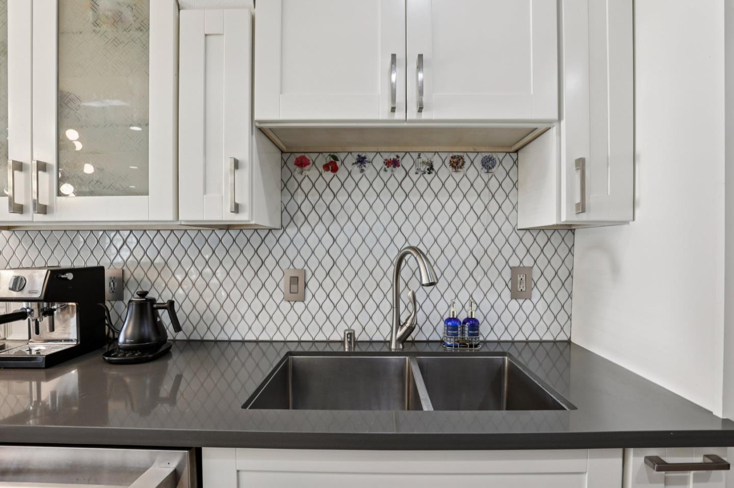 Detail Gallery Image 11 of 27 For 26517 Sunvale Ct #3,  Hayward,  CA 94544 - 3 Beds | 2 Baths