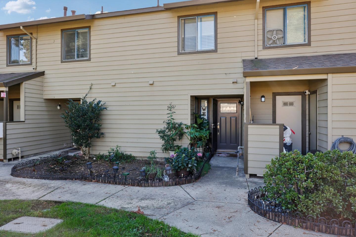 Detail Gallery Image 24 of 27 For 26517 Sunvale Ct #3,  Hayward,  CA 94544 - 3 Beds | 2 Baths