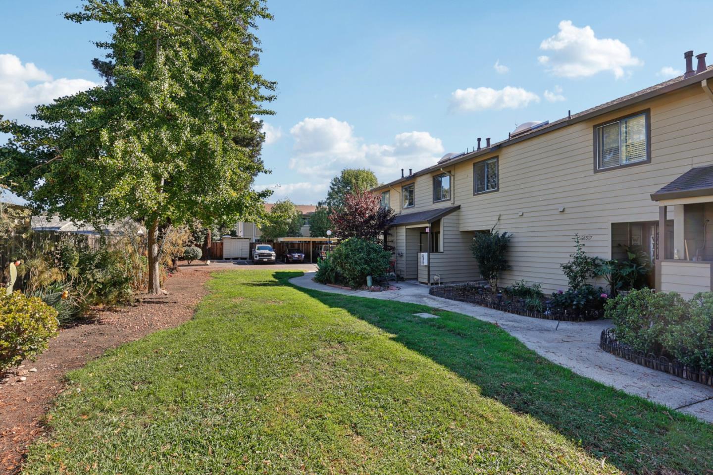 Detail Gallery Image 25 of 27 For 26517 Sunvale Ct #3,  Hayward,  CA 94544 - 3 Beds | 2 Baths