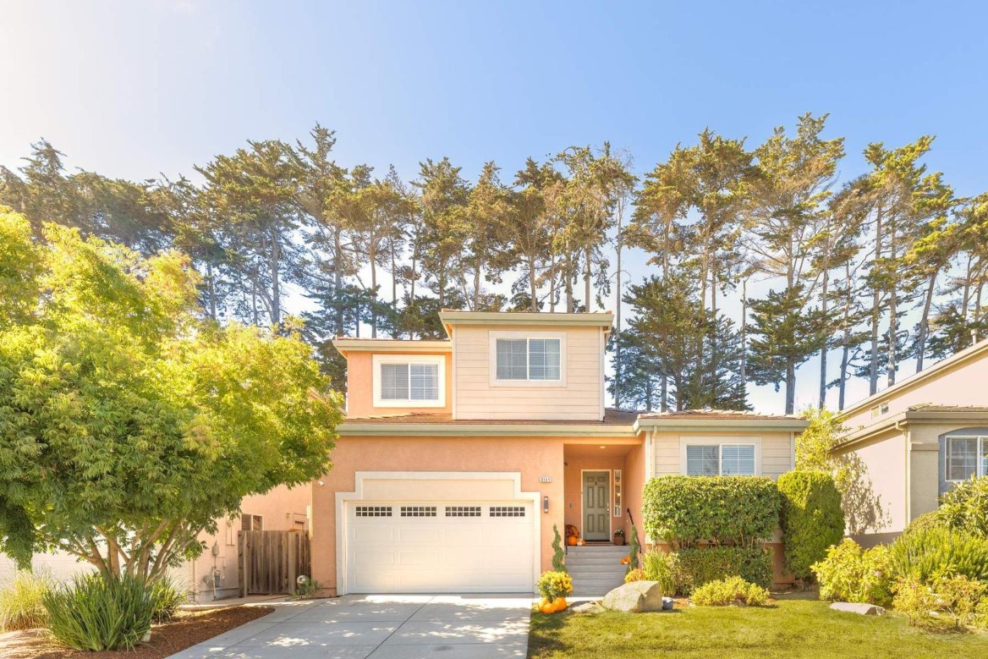 Detail Gallery Image 3 of 42 For 3141 Ocean Ter, Marina,  CA 93933 - 4 Beds | 3 Baths