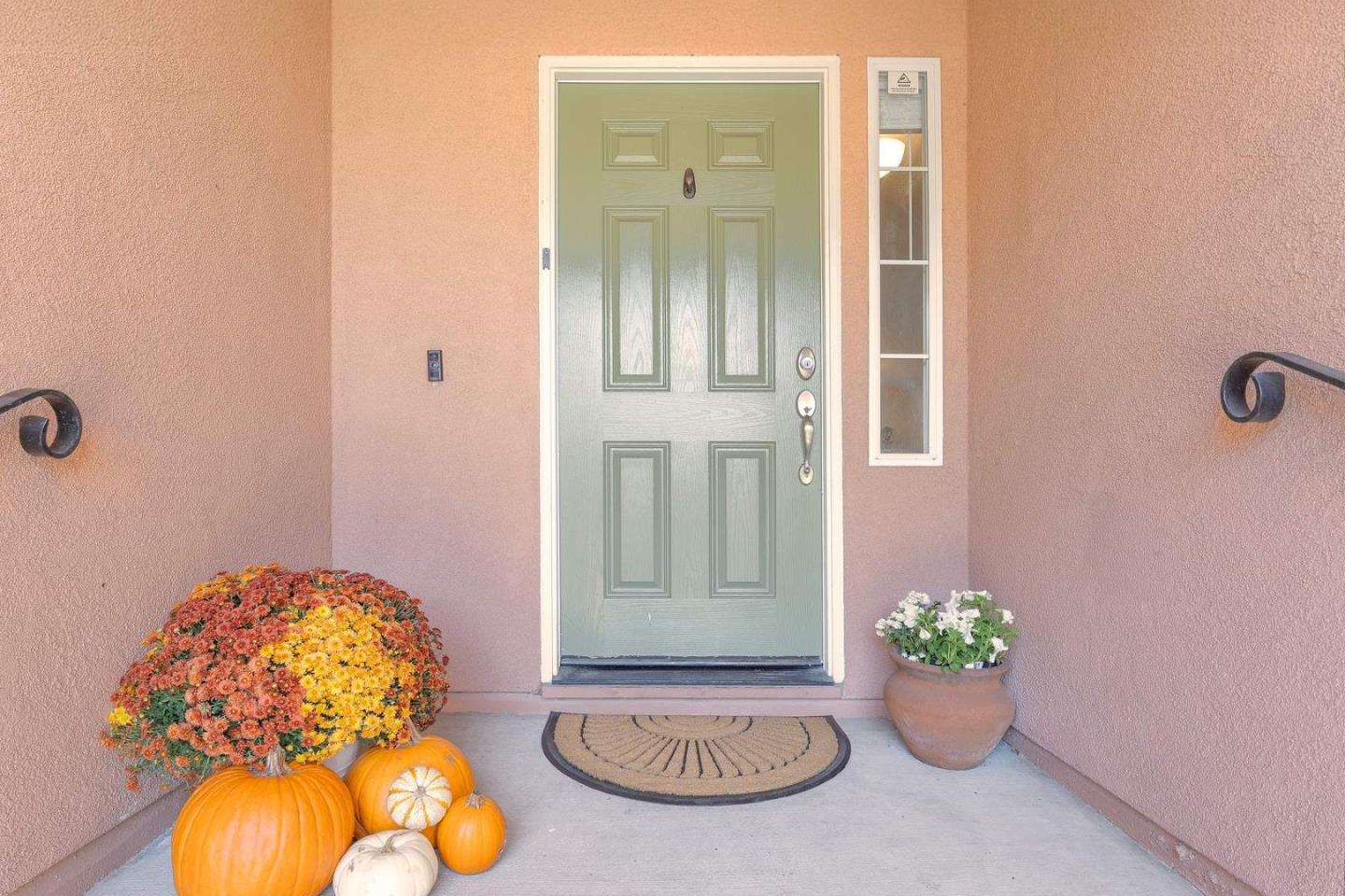 Detail Gallery Image 5 of 42 For 3141 Ocean Ter, Marina,  CA 93933 - 4 Beds | 3 Baths