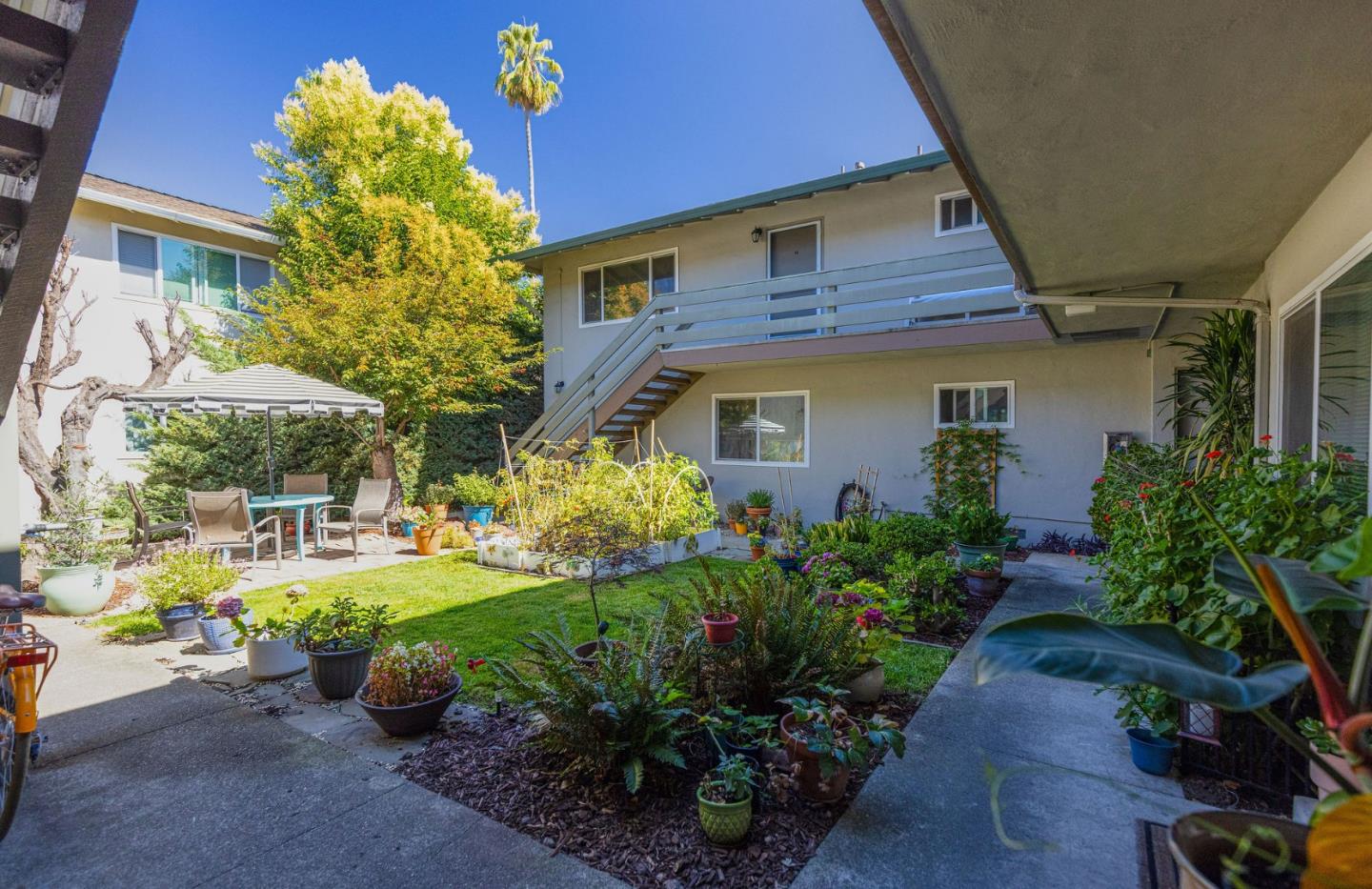 Detail Gallery Image 2 of 12 For 1560 San Antonio St, Menlo Park,  CA 94025 - – Beds | – Baths