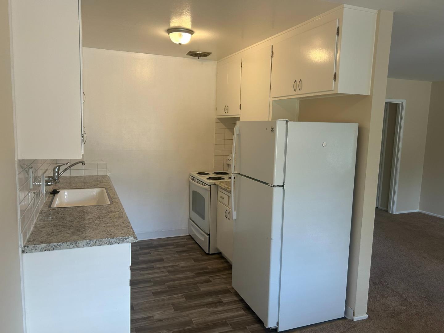 Detail Gallery Image 3 of 12 For 1560 San Antonio St, Menlo Park,  CA 94025 - – Beds | – Baths